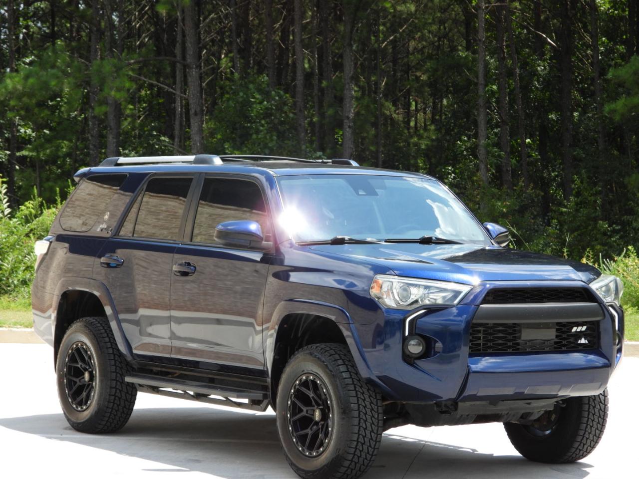 Toyota 4Runner SR5 4WD 2020