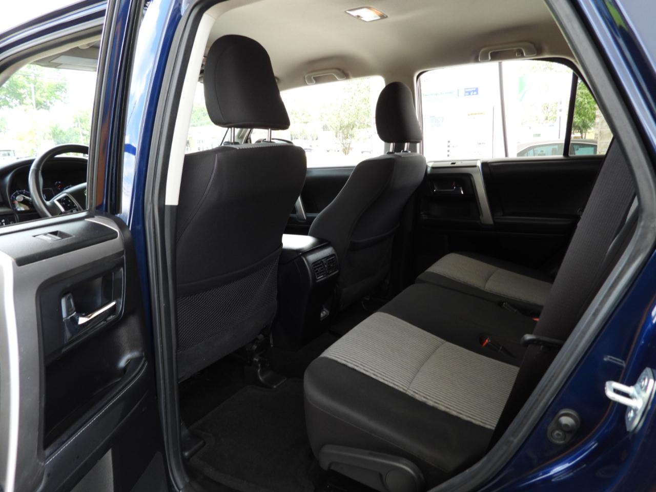 Toyota 4Runner SR5 4WD 2020