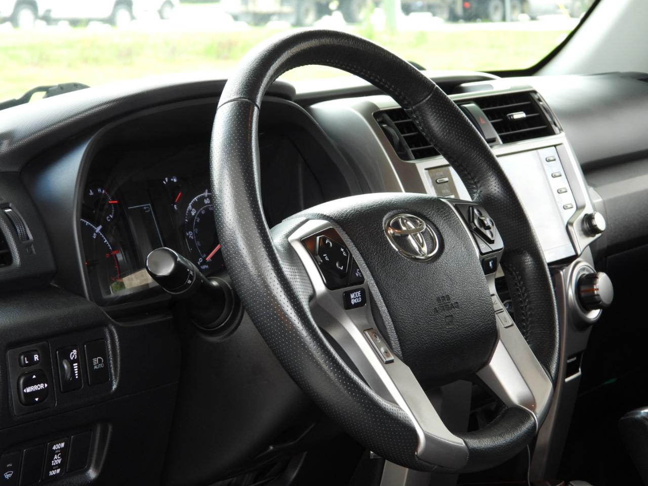 Toyota 4Runner SR5 4WD 2020
