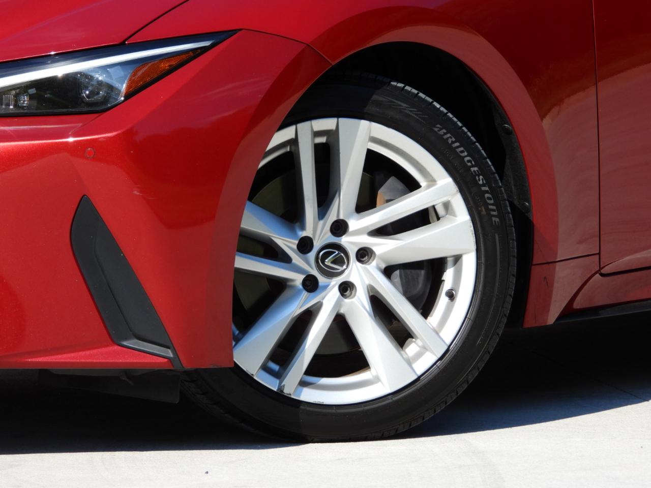 Lexus IS 300 RWD 2023