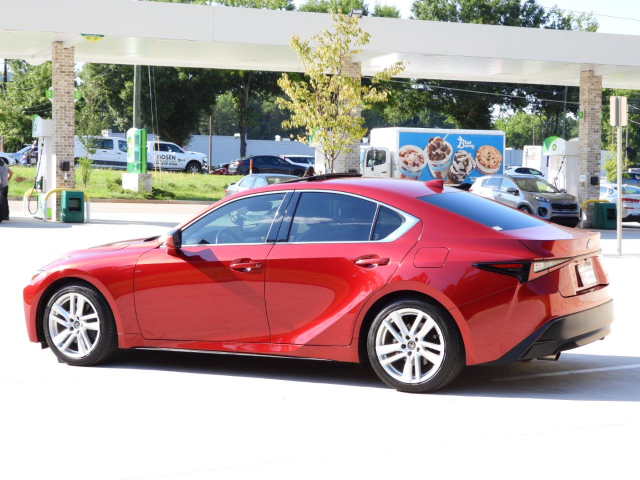 Lexus IS 300 RWD 2023