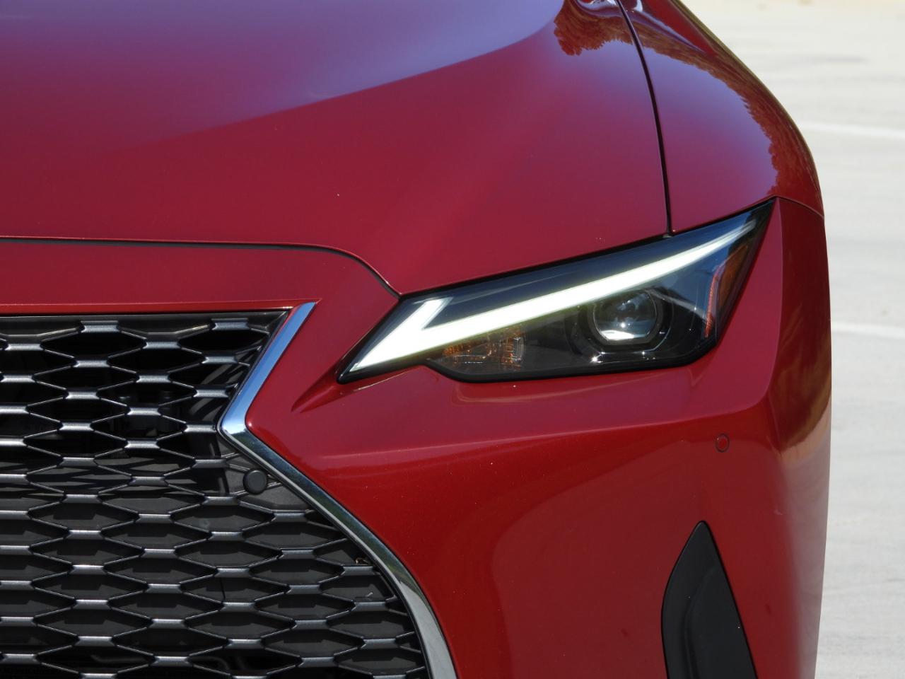 Lexus IS 300 RWD 2023