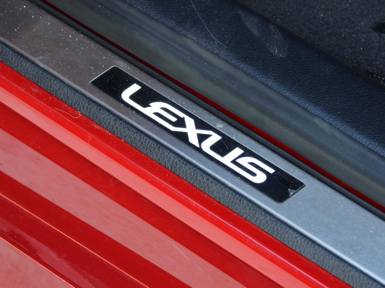 Lexus IS 300 RWD 2023
