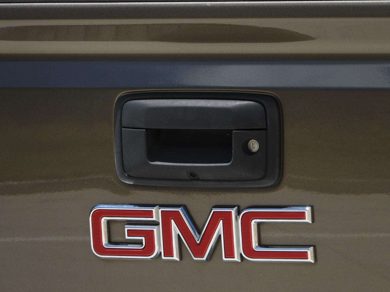 GMC Sierra 1500 SLE Crew Cab Long Box 2WD 2015