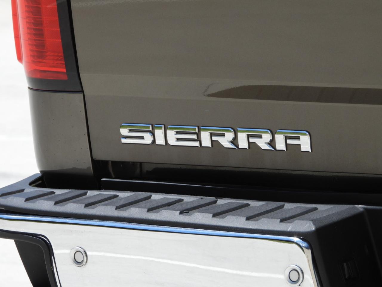 GMC Sierra 1500 SLE Crew Cab Long Box 2WD 2015