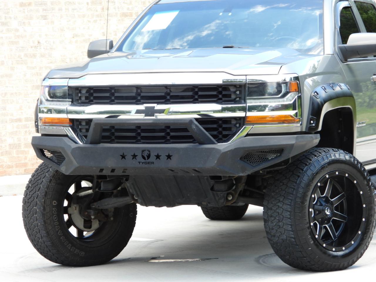 Chevrolet Silverado 1500 LT Crew Cab 2WD 2017