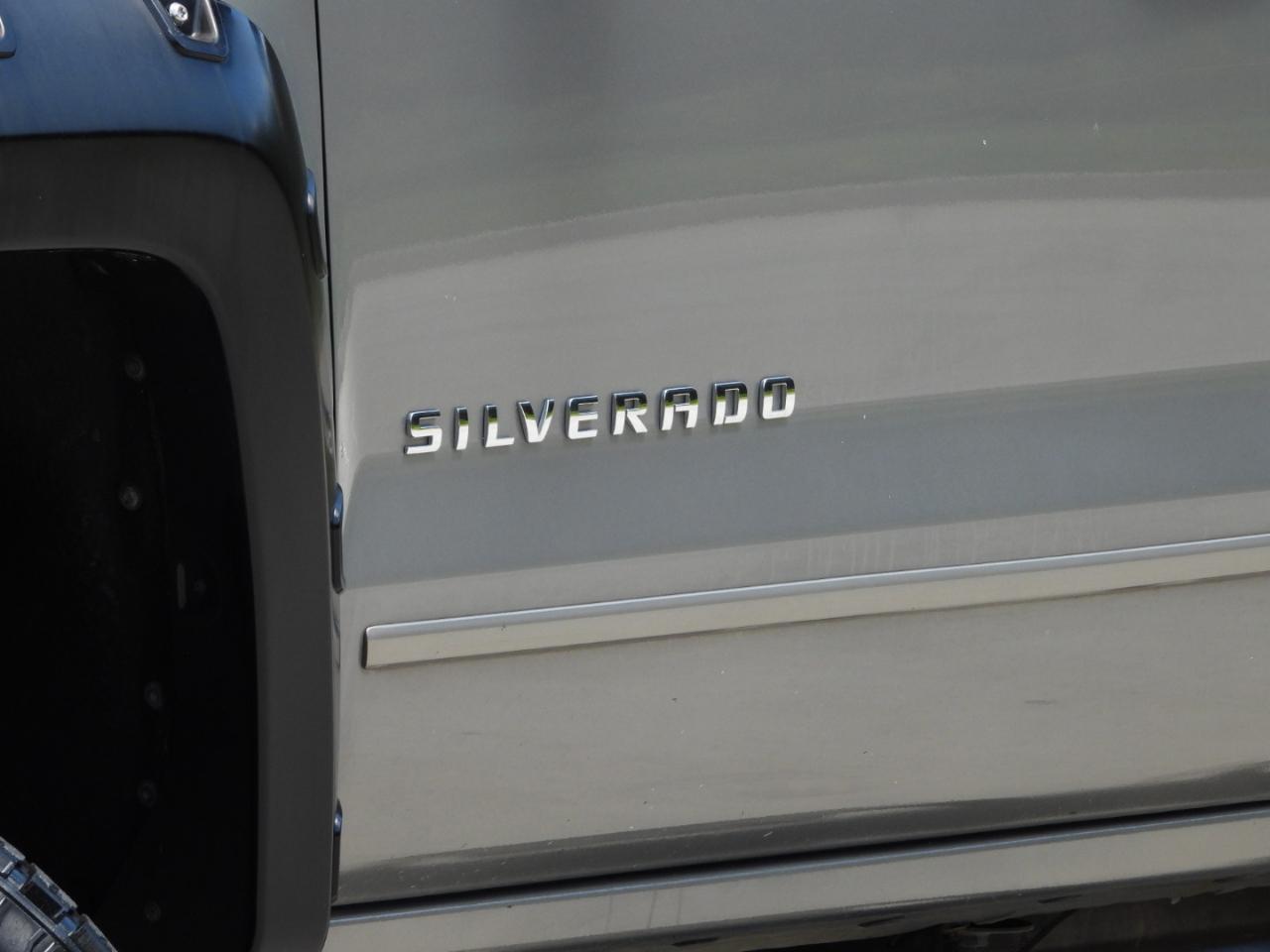 Chevrolet Silverado 1500 LT Crew Cab 2WD 2017
