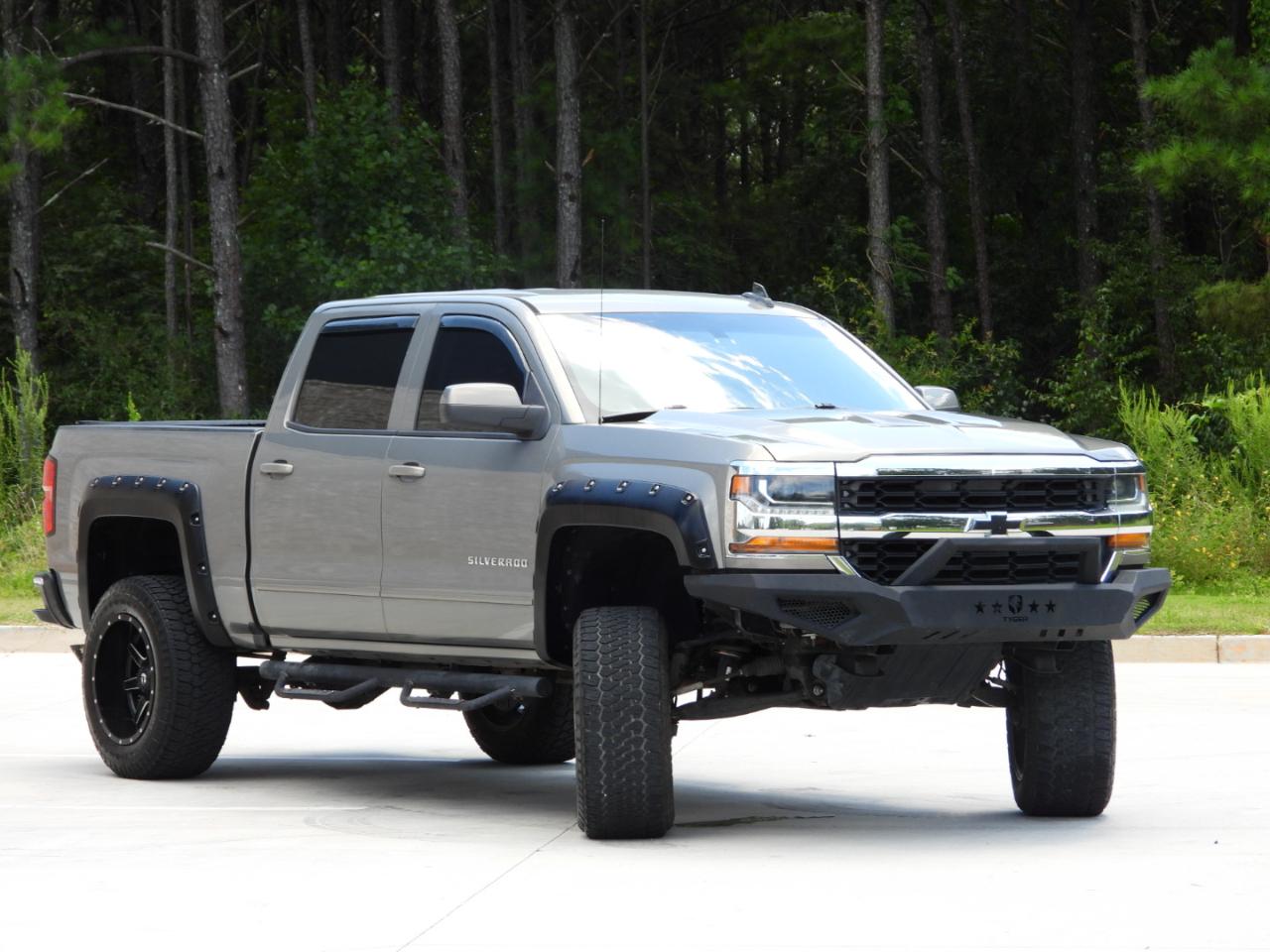 Chevrolet Silverado 1500 LT Crew Cab 2WD 2017