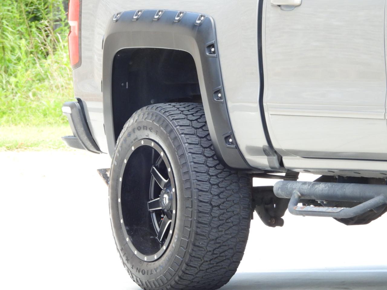 Chevrolet Silverado 1500 LT Crew Cab 2WD 2017