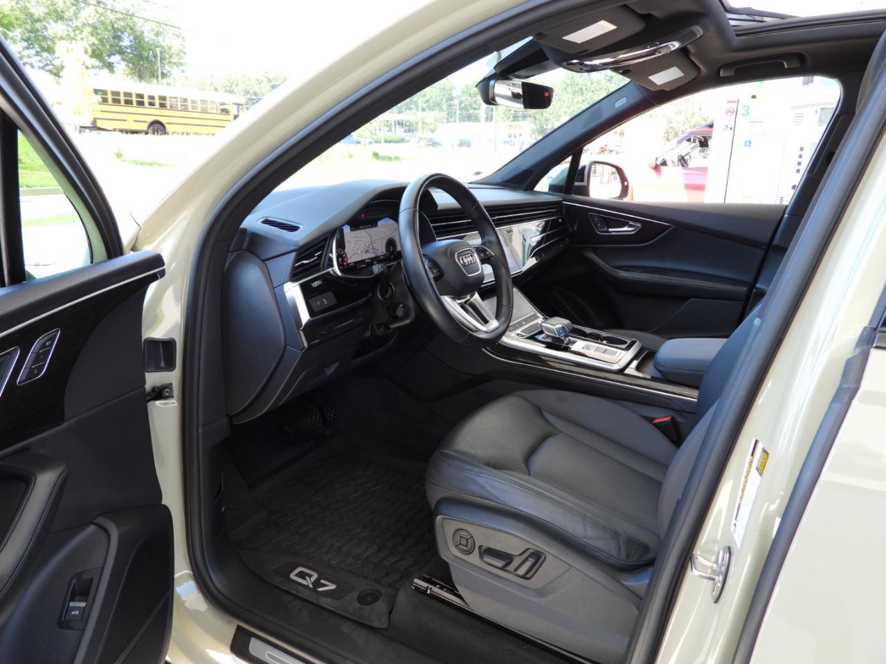 Audi Q7 Premium Plus 55 TFSI quattro 2021