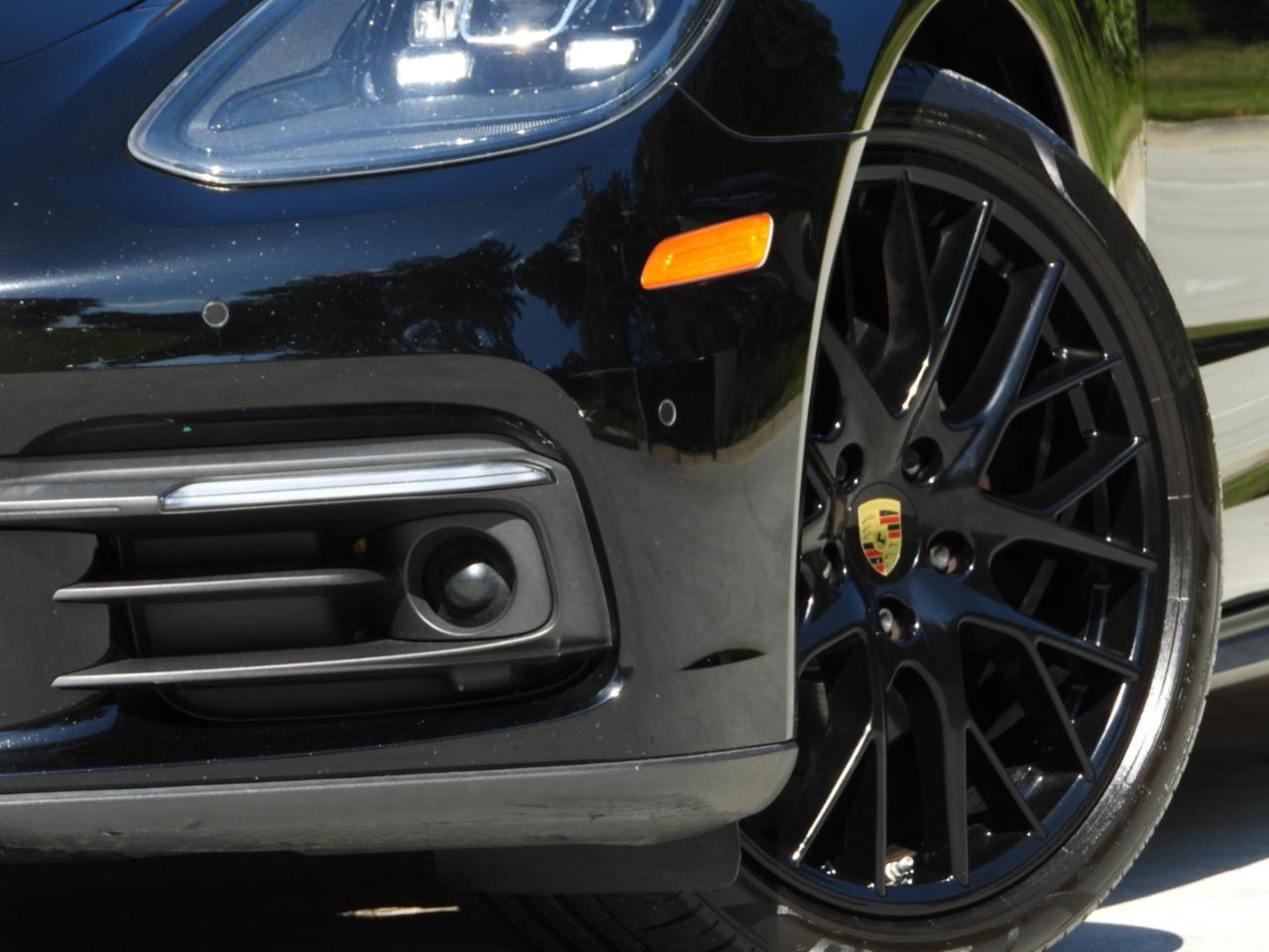 Porsche Panamera Base 4D Sedan 2017