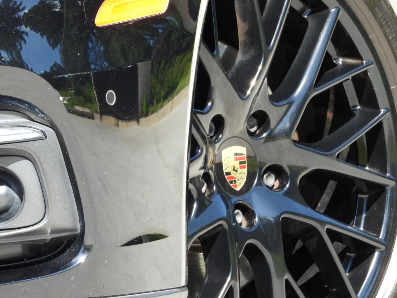 Porsche Panamera Base 4D Sedan 2017