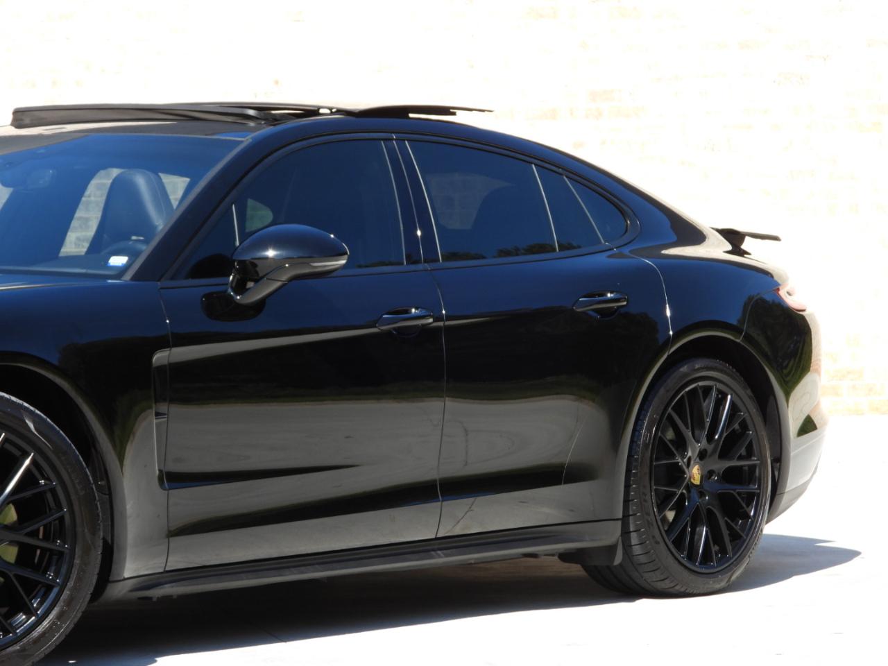 Porsche Panamera Base 4D Sedan 2017