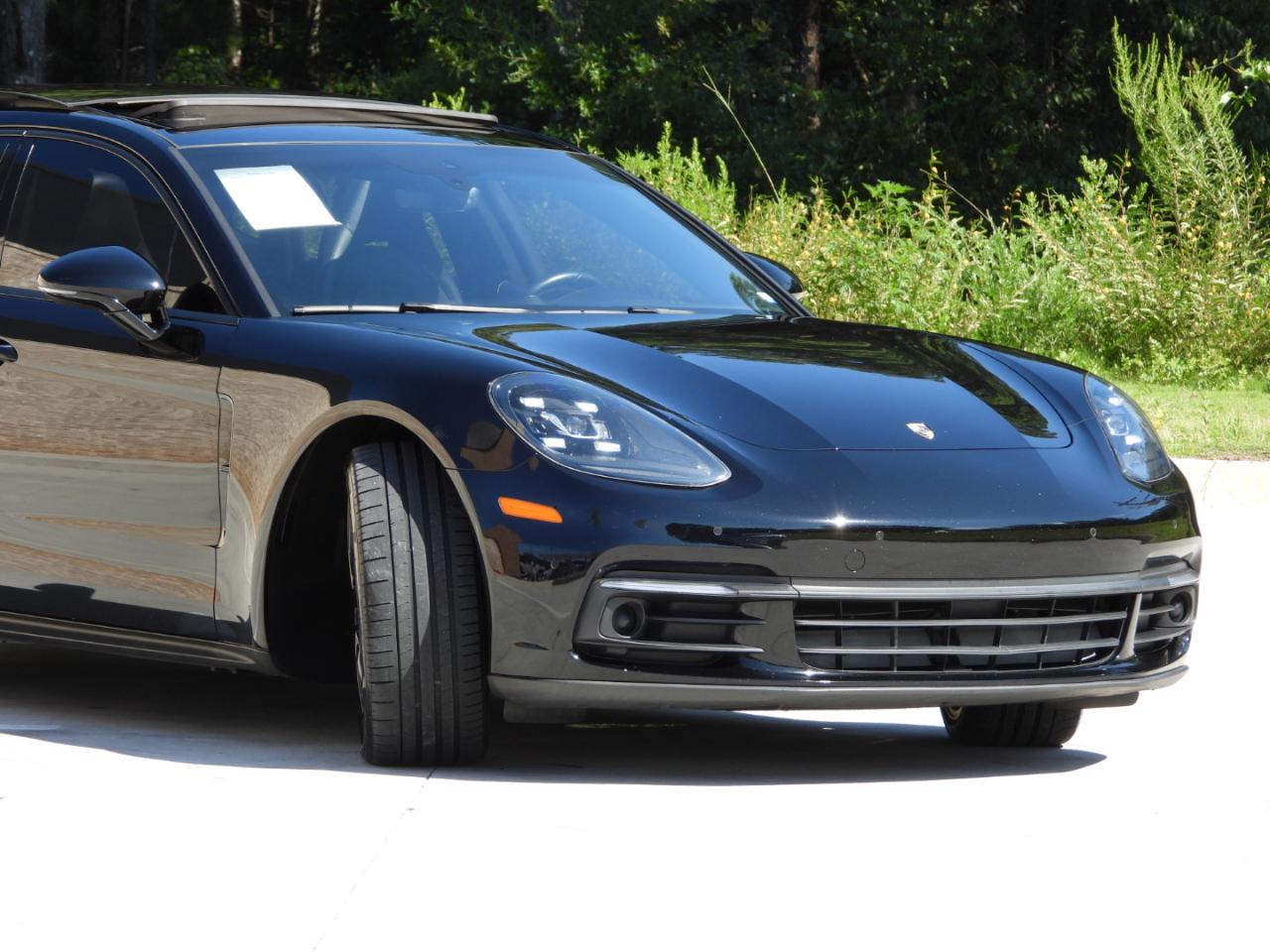 Porsche Panamera Base 4D Sedan 2017