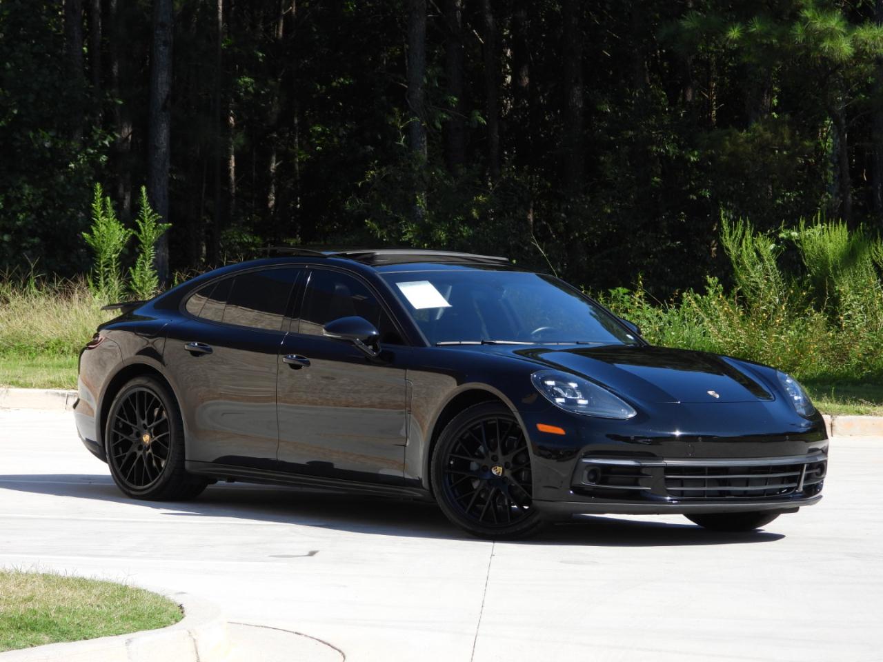 Porsche Panamera Base 4D Sedan 2017