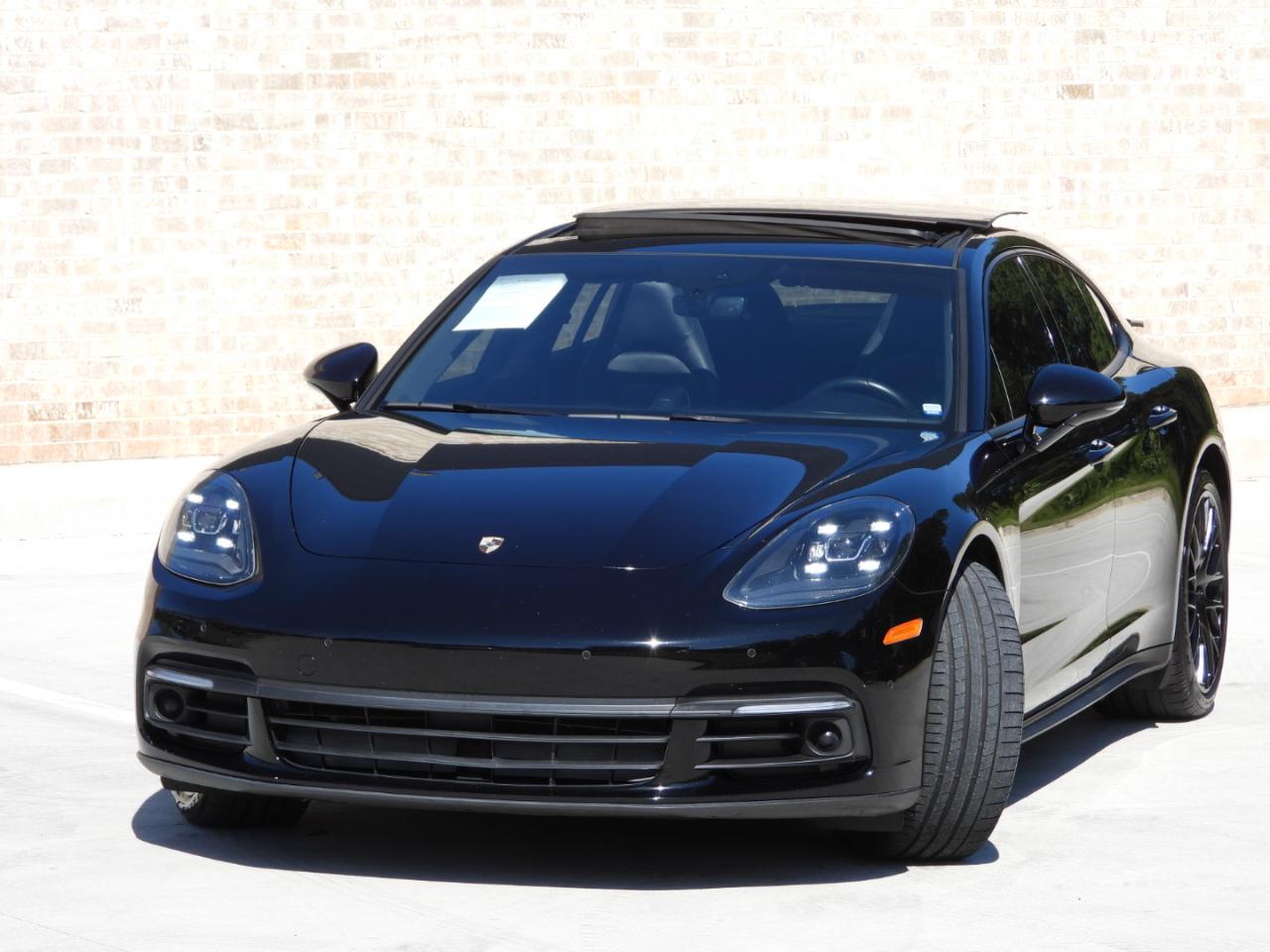 Porsche Panamera Base 4D Sedan 2017