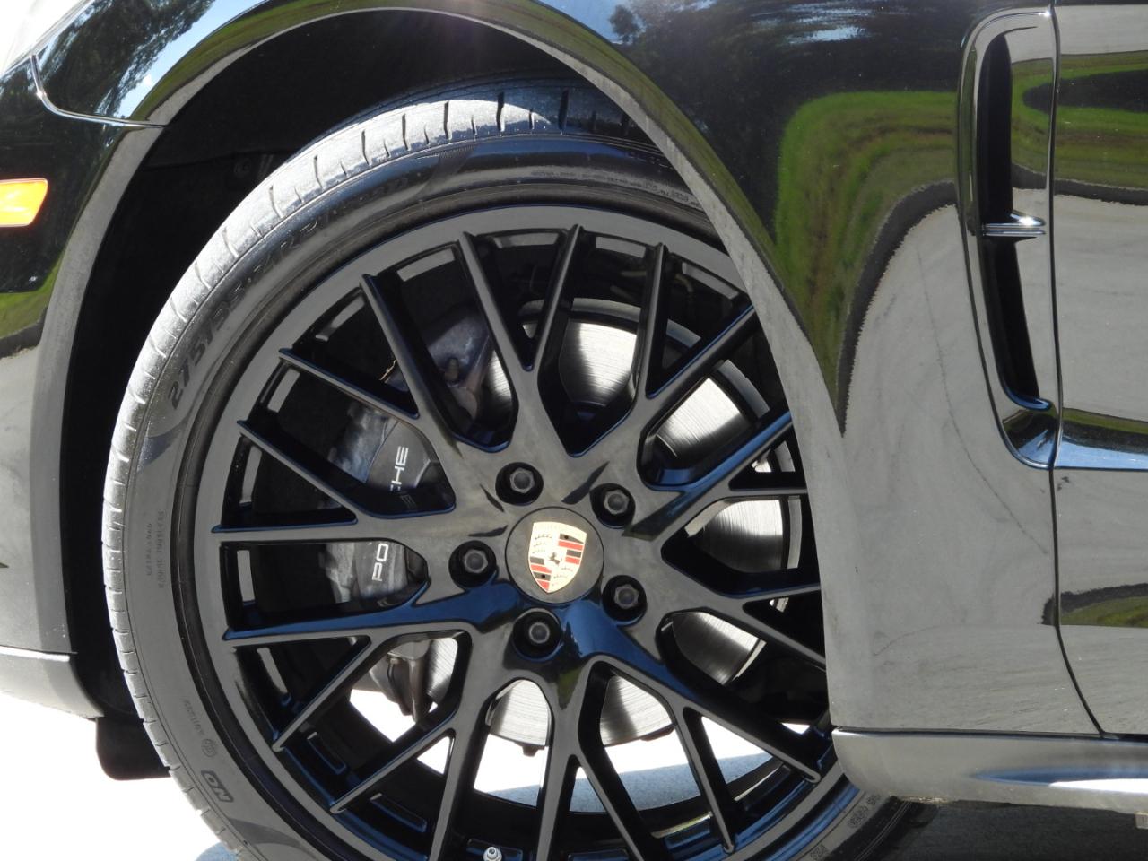 Porsche Panamera Base 4D Sedan 2017