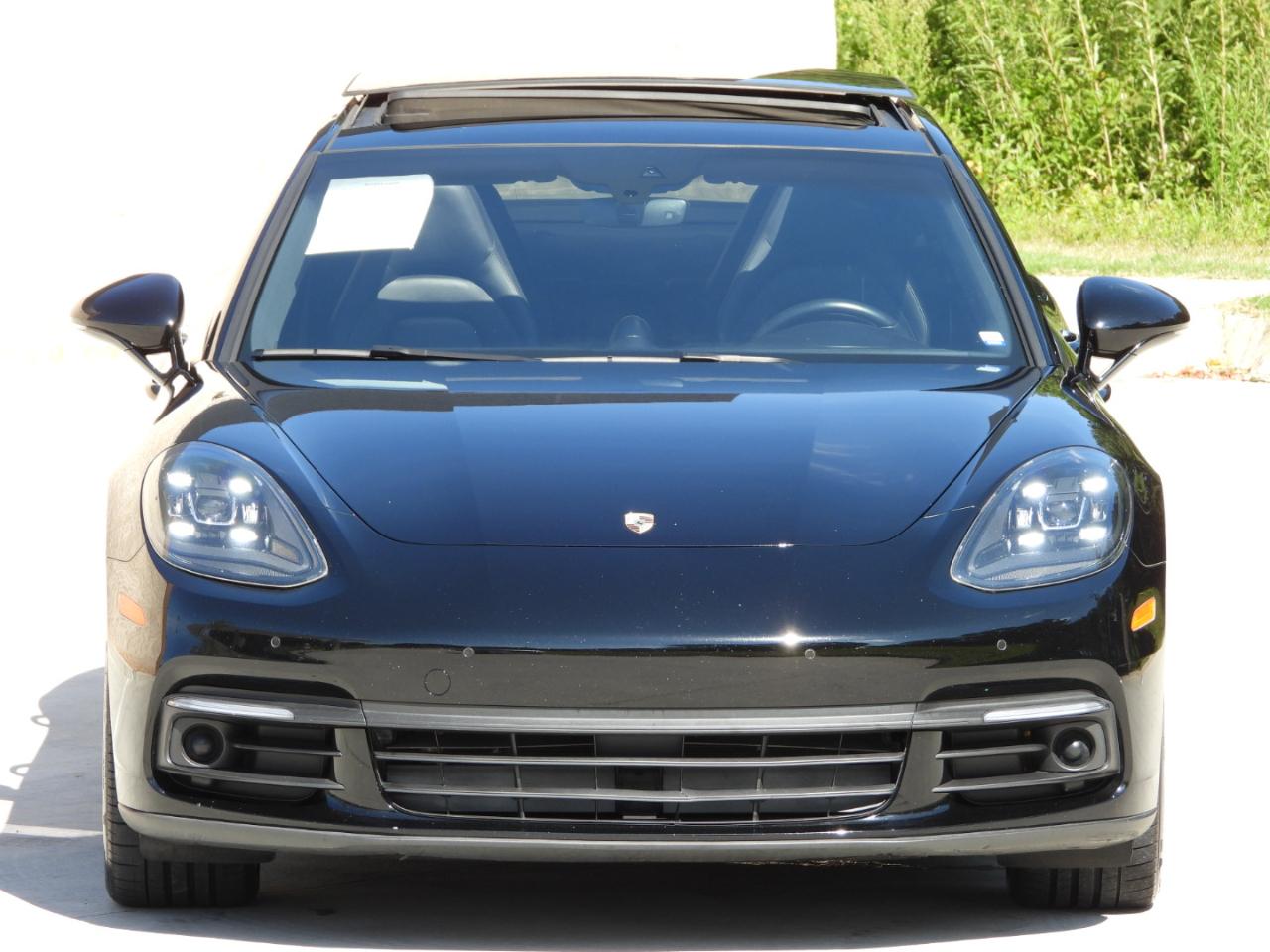 Porsche Panamera Base 4D Sedan 2017