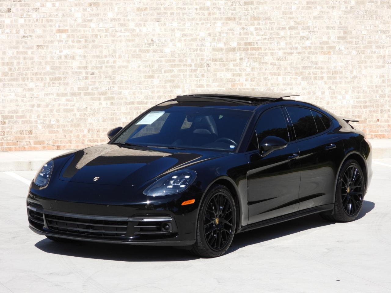Porsche Panamera Base 4D Sedan 2017
