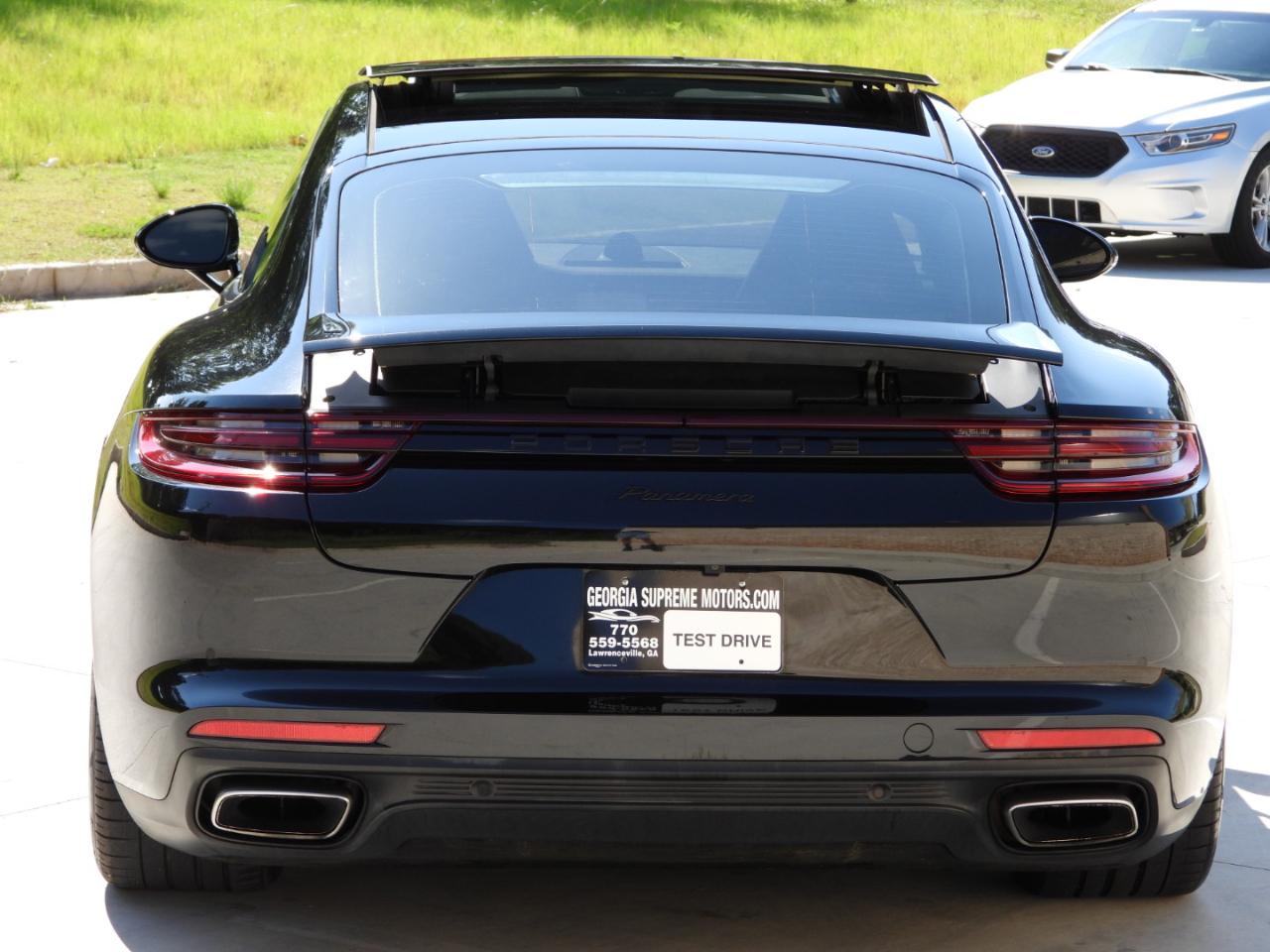Porsche Panamera Base 4D Sedan 2017
