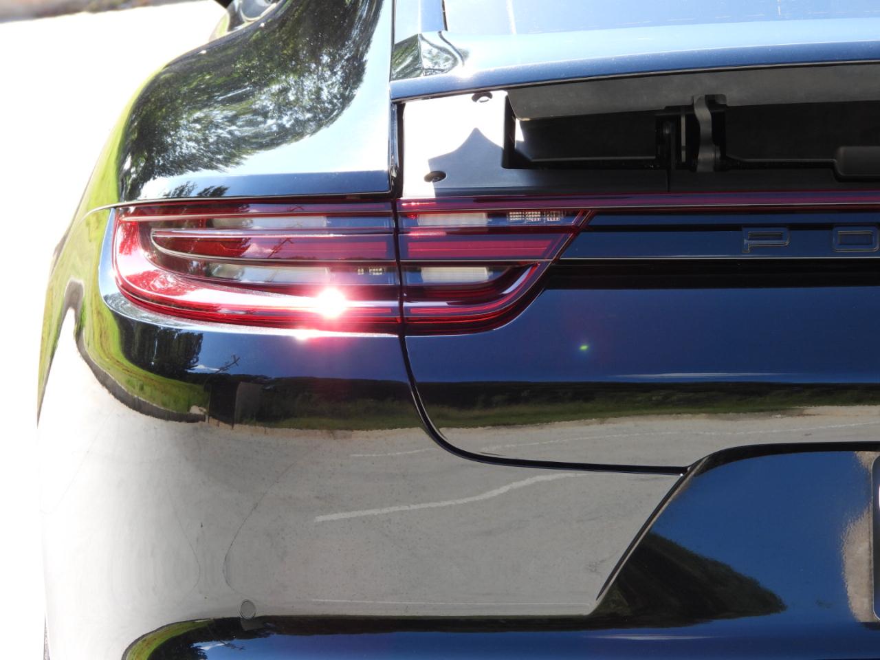 Porsche Panamera Base 4D Sedan 2017