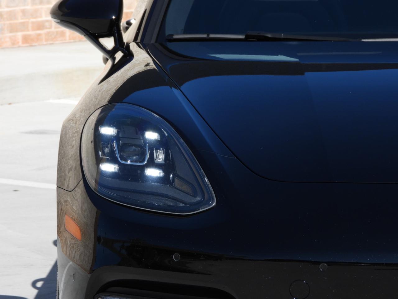 Porsche Panamera Base 4D Sedan 2017
