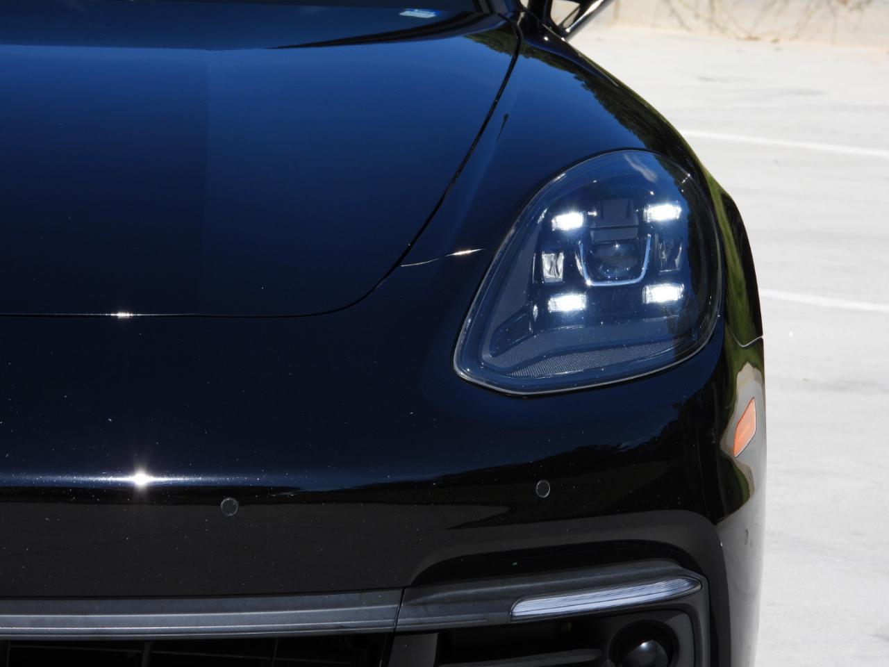 Porsche Panamera Base 4D Sedan 2017
