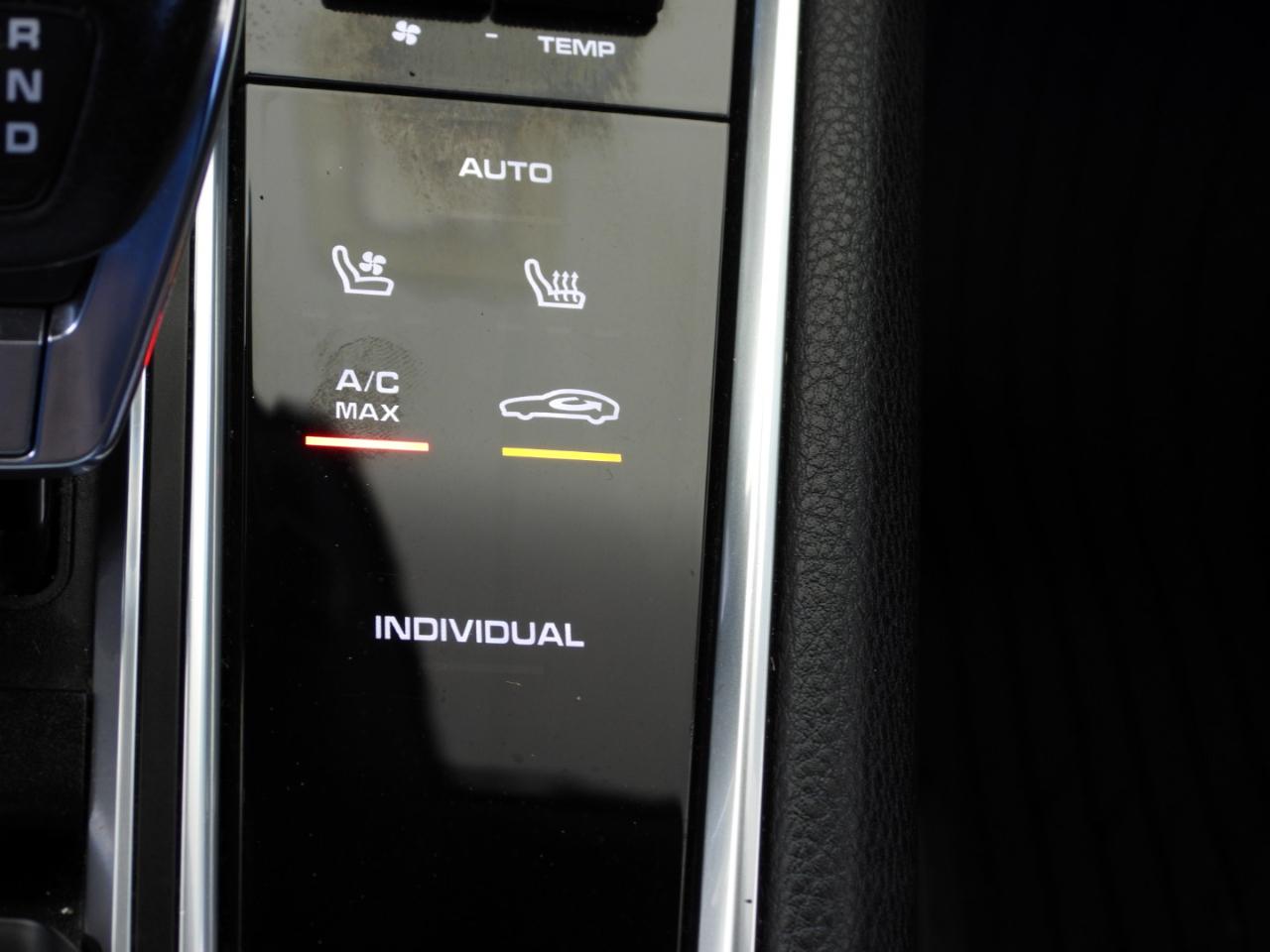 Porsche Panamera Base 4D Sedan 2017