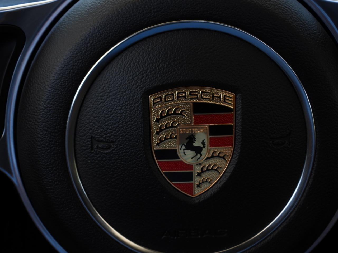 Porsche Panamera Base 4D Sedan 2017