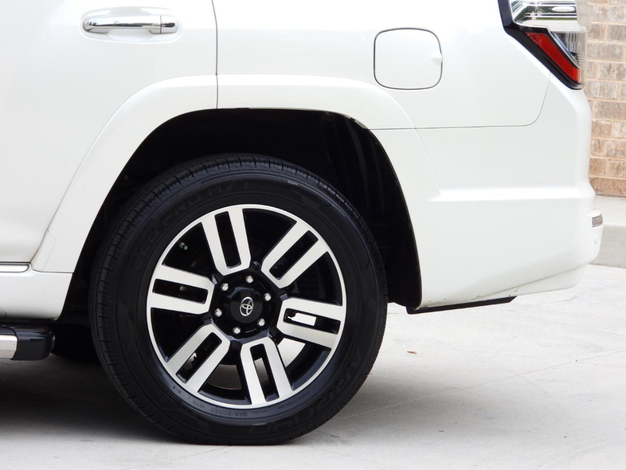 Toyota 4Runner Limited 2WD V6 2018
