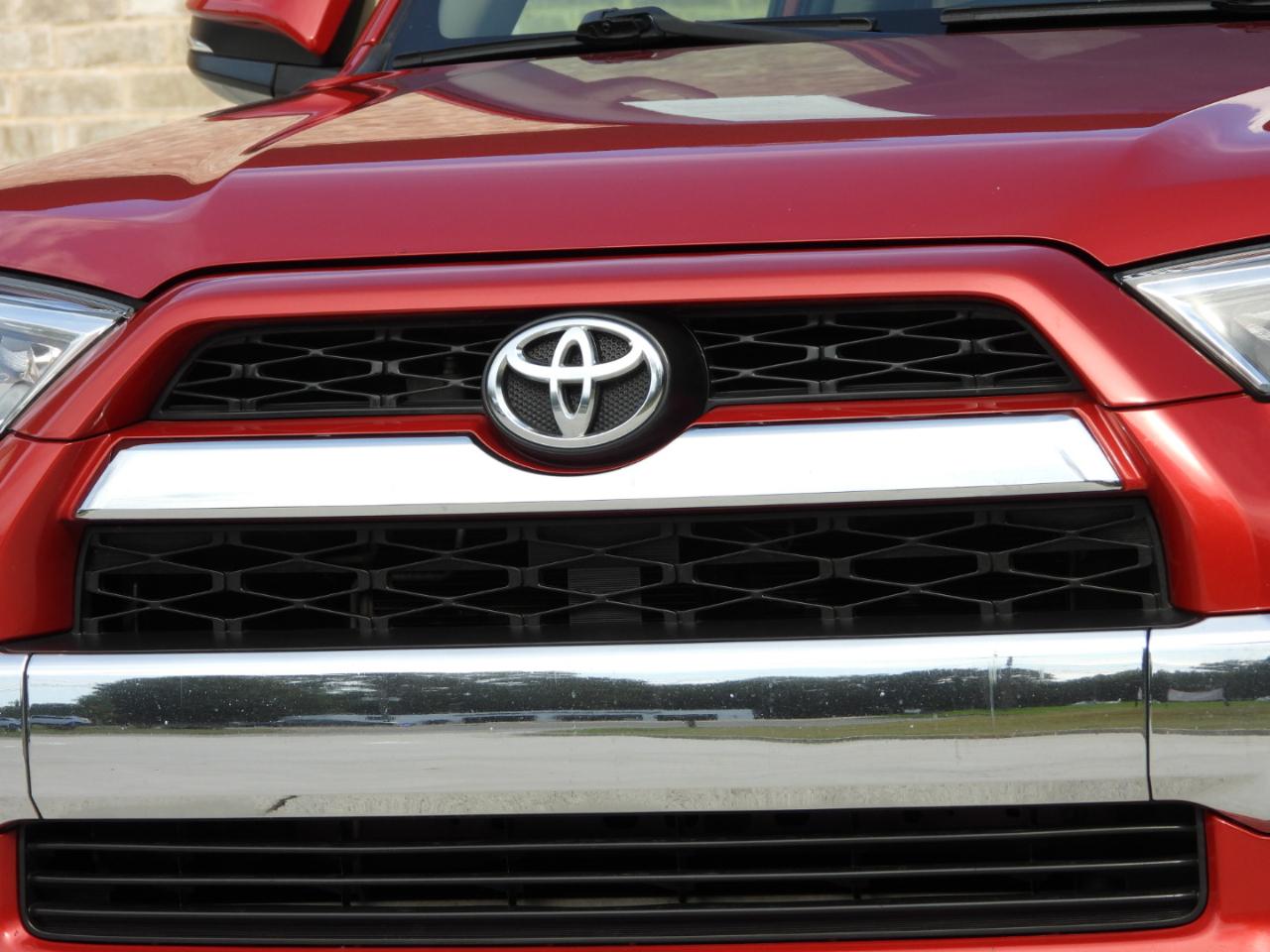 Toyota 4Runner Limited 2WD V6 2019