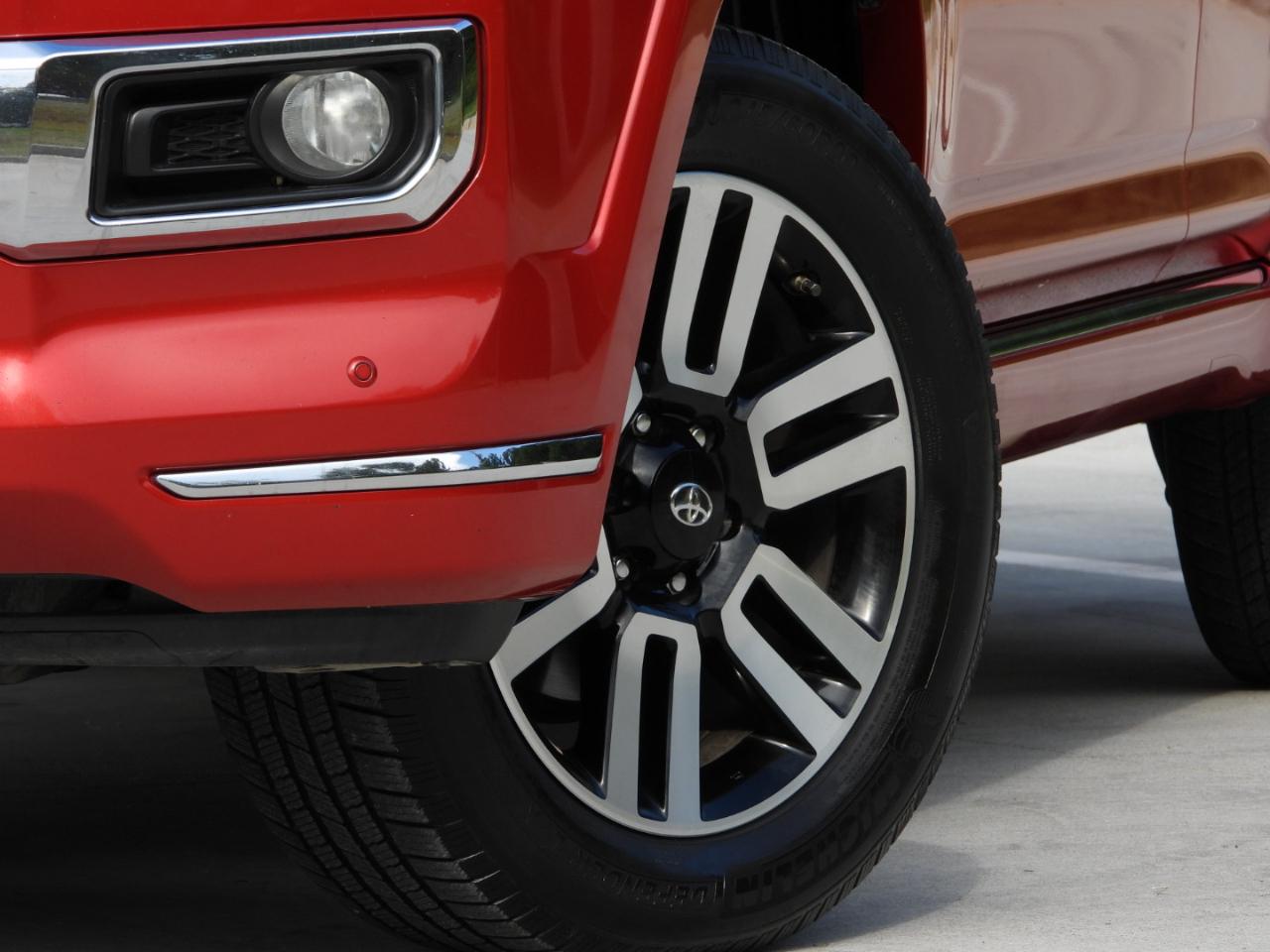 Toyota 4Runner Limited 2WD V6 2019