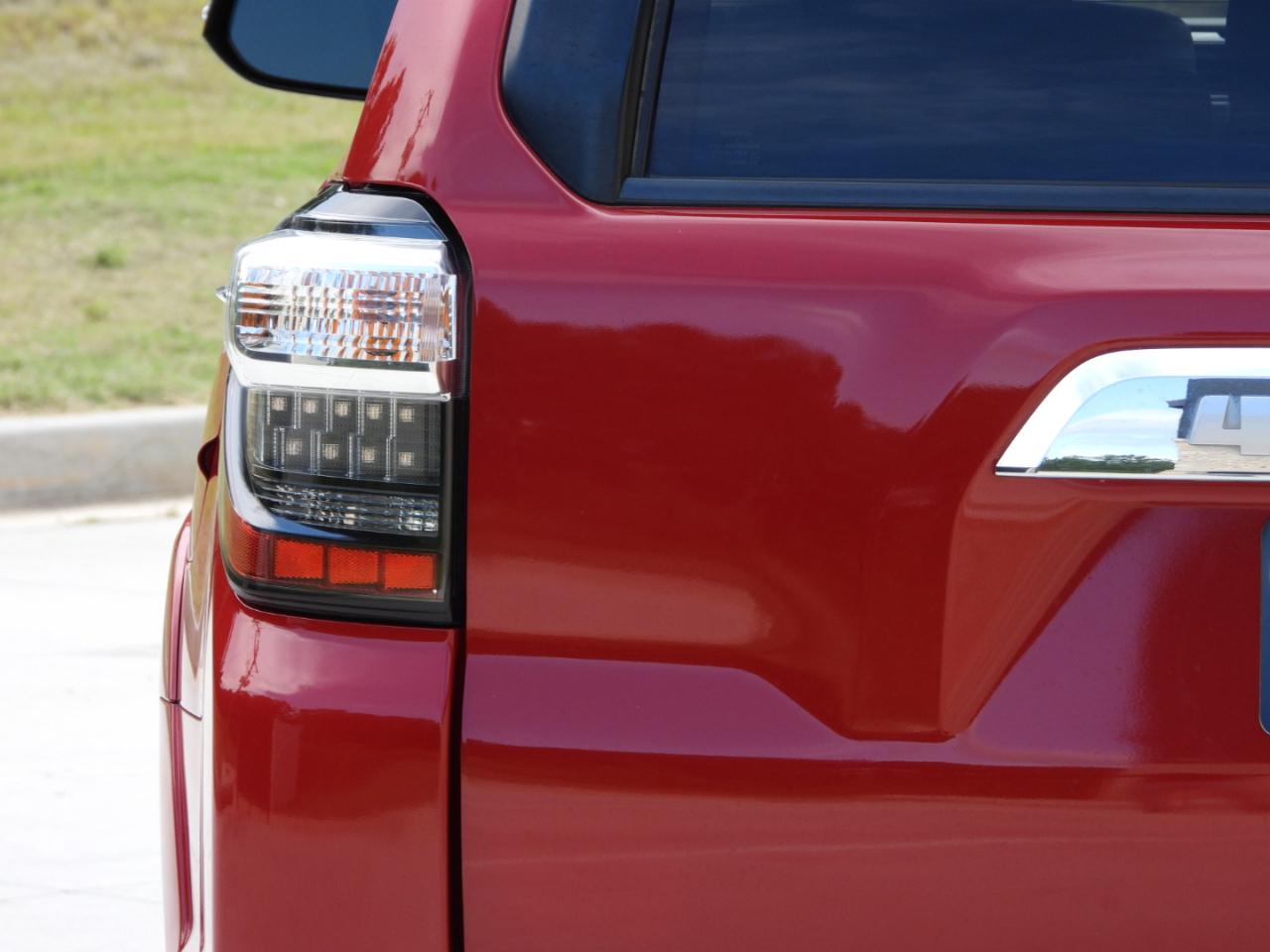 Toyota 4Runner Limited 2WD V6 2019