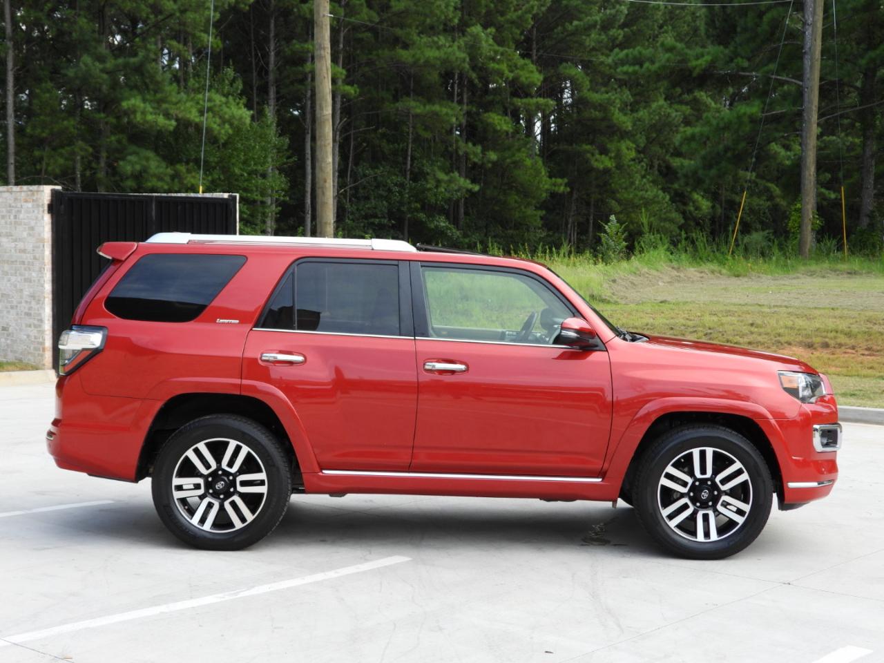 Toyota 4Runner Limited 2WD V6 2019