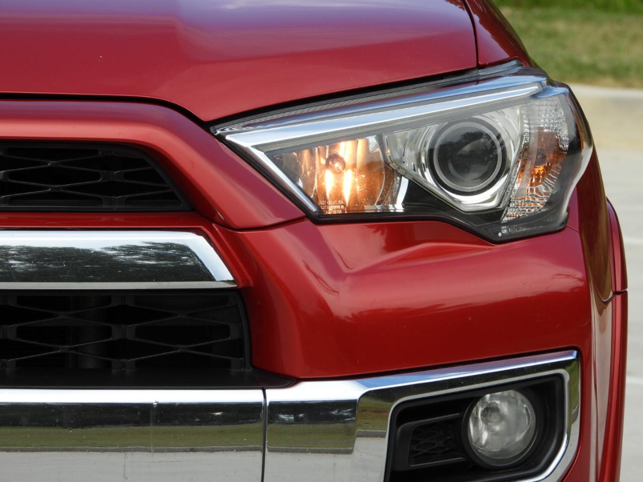 Toyota 4Runner Limited 2WD V6 2019