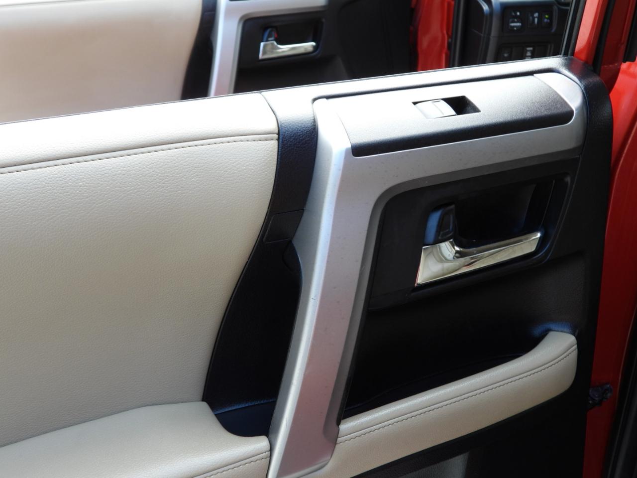 Toyota 4Runner Limited 2WD V6 2019