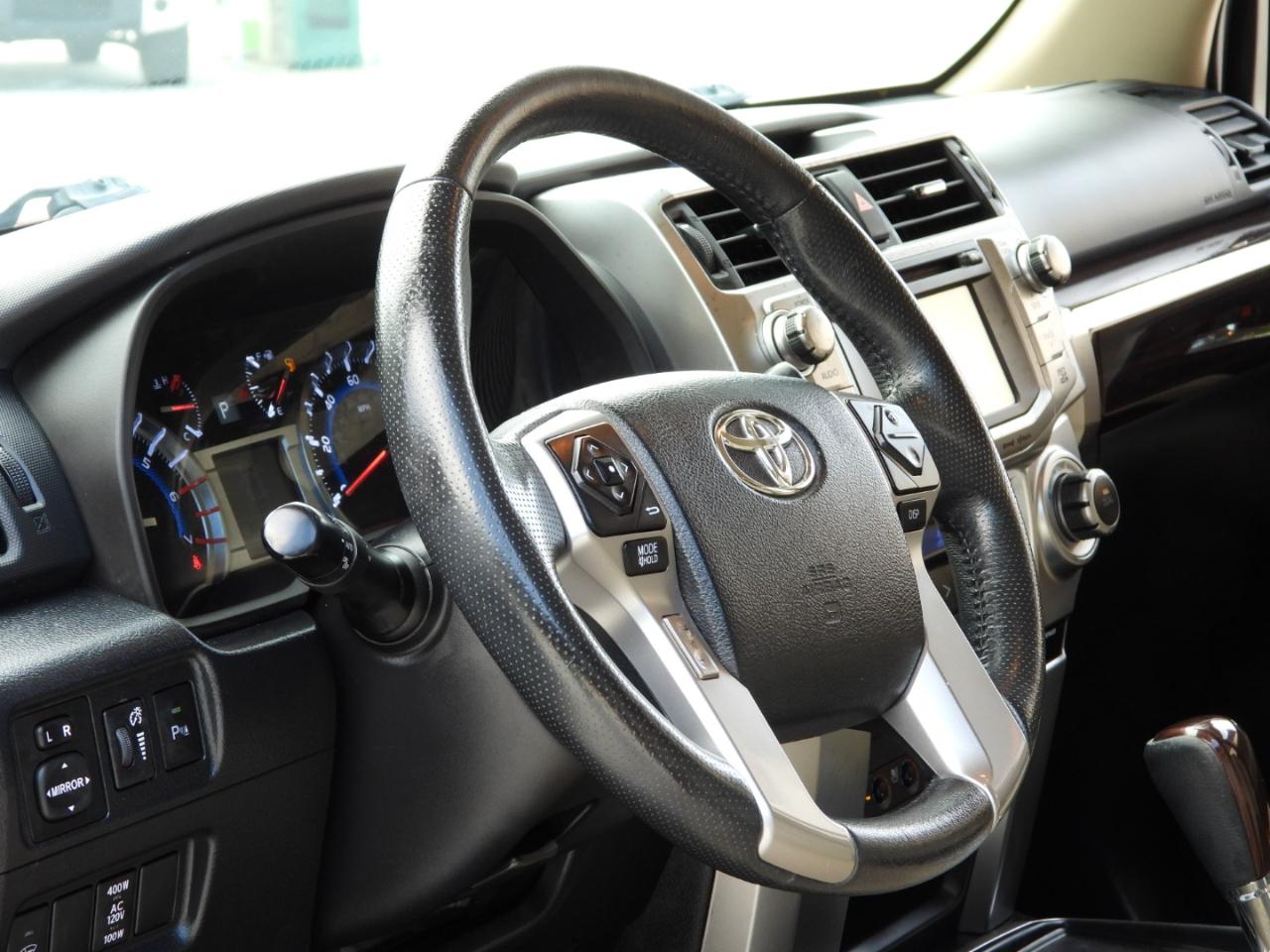 Toyota 4Runner Limited 2WD V6 2019
