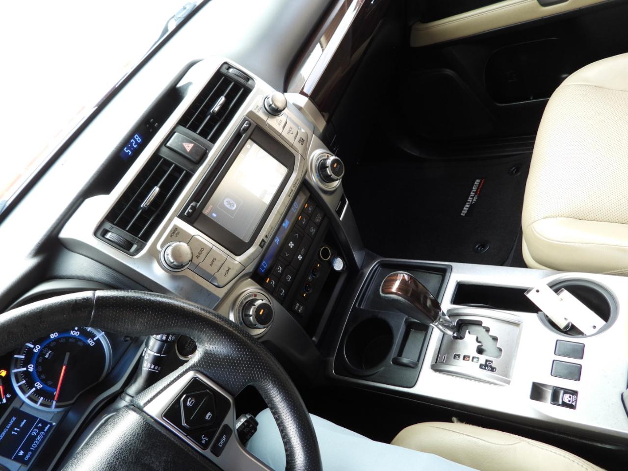 Toyota 4Runner Limited 2WD V6 2019