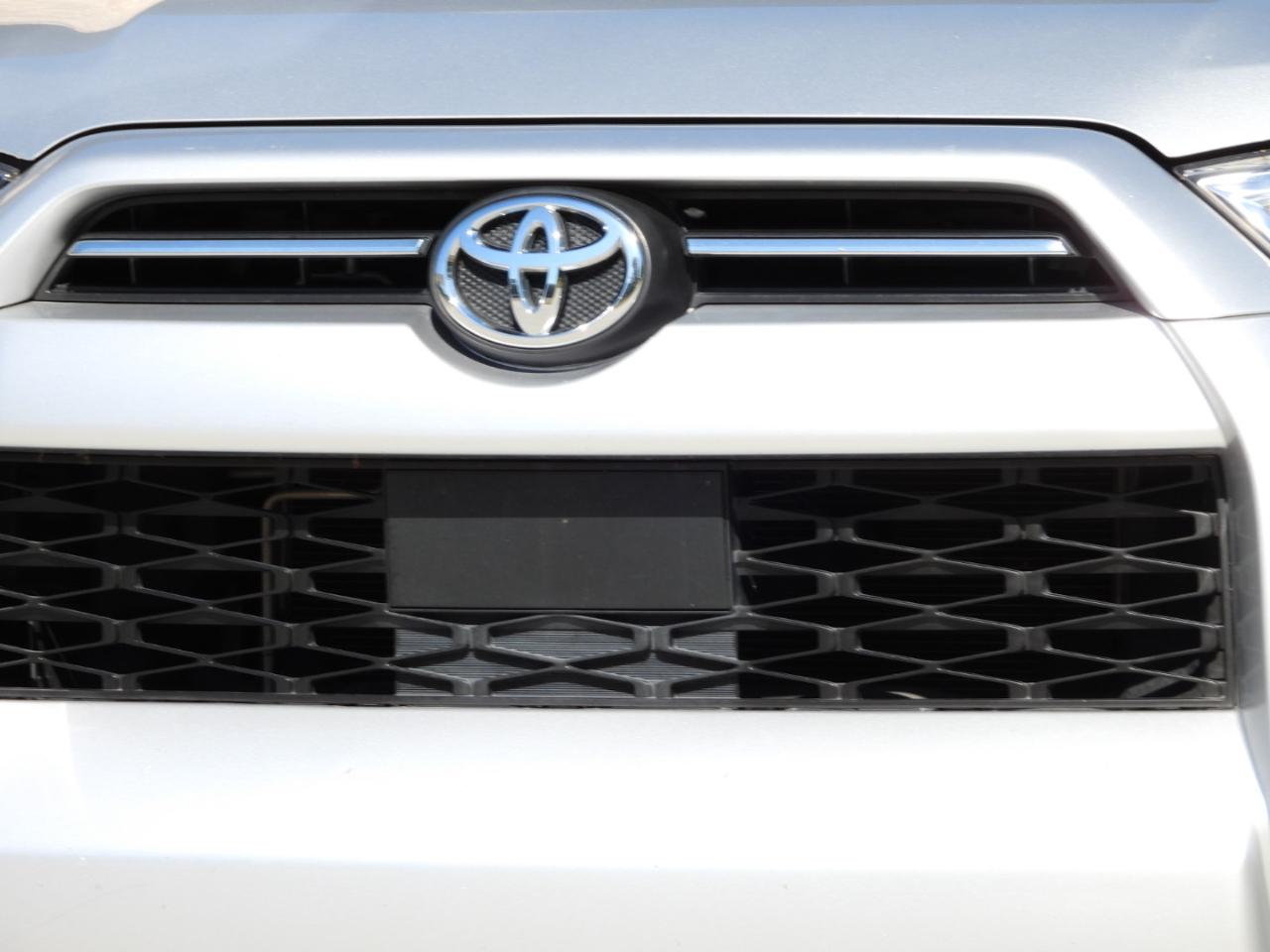 Toyota 4Runner SR5 2021