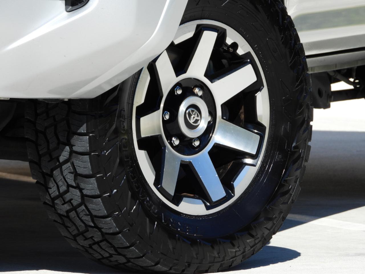 Toyota 4Runner SR5 2021