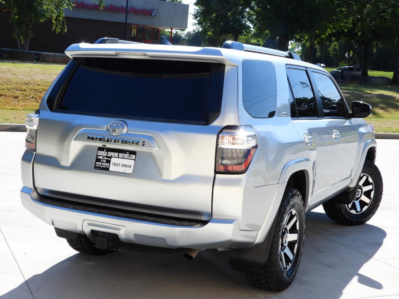 Toyota 4Runner SR5 2021