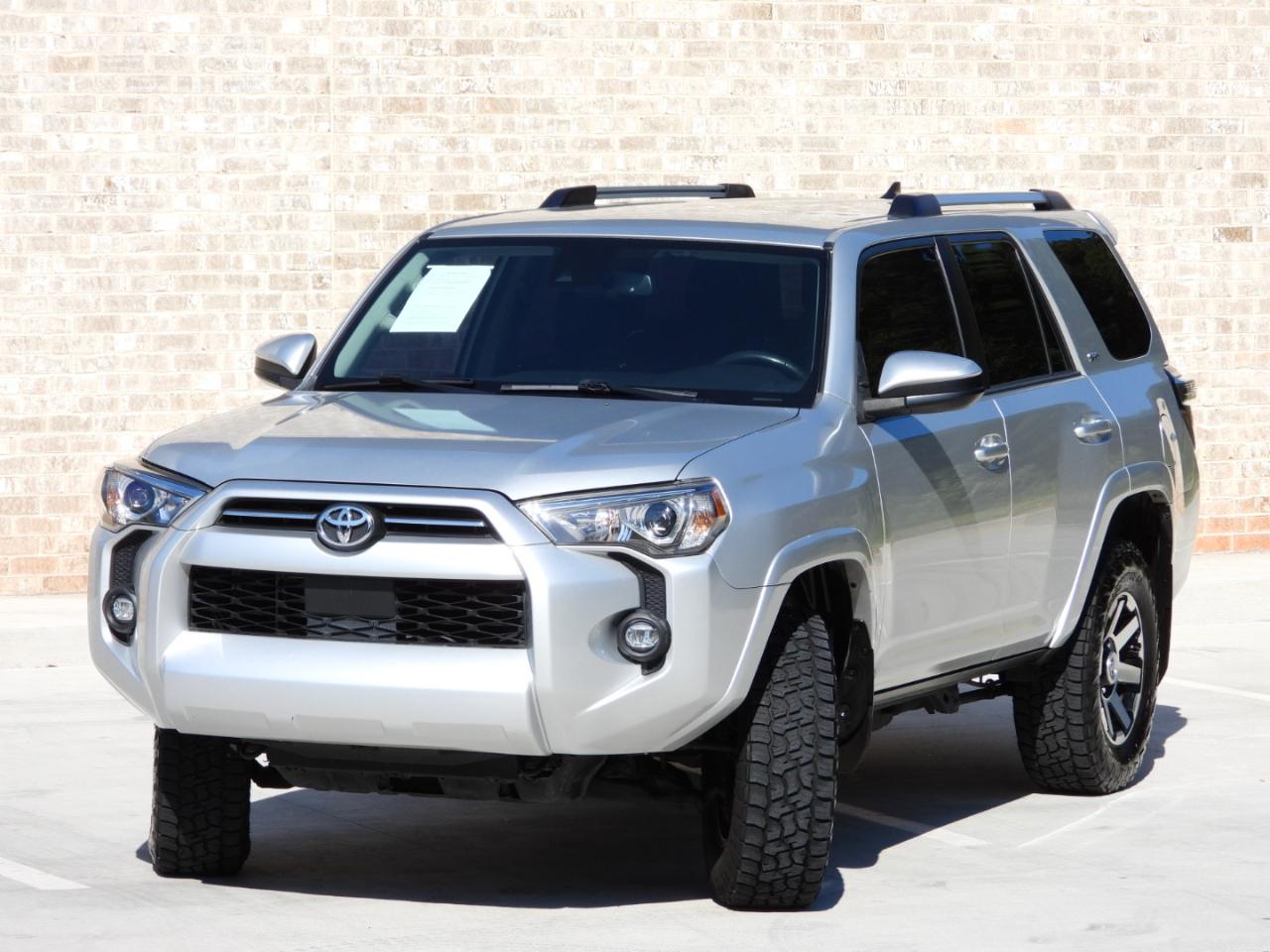 Toyota 4Runner SR5 2021