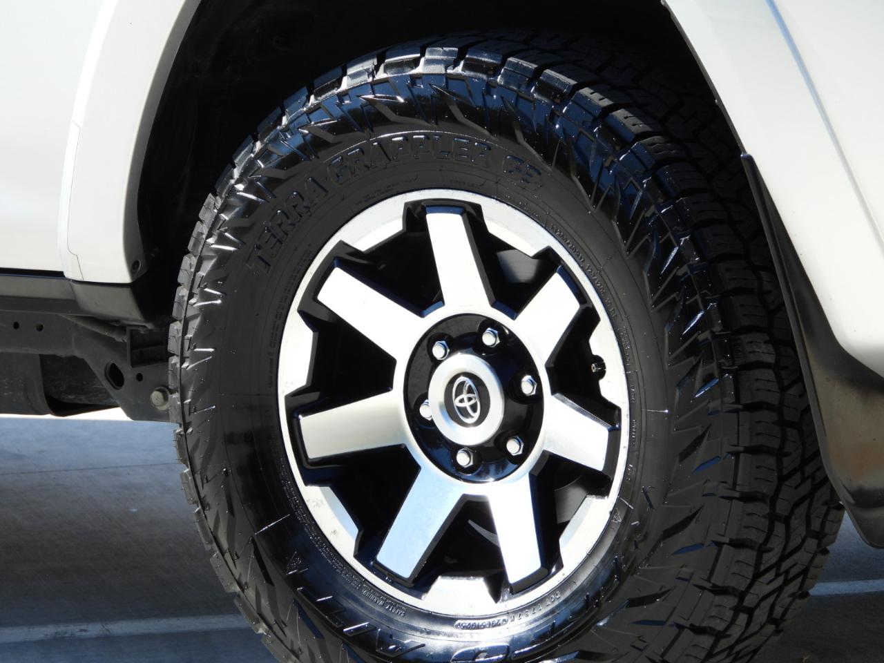 Toyota 4Runner SR5 2021