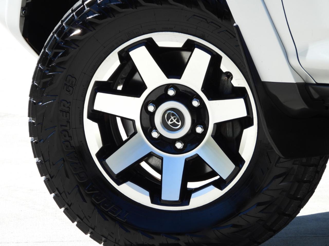 Toyota 4Runner SR5 2021