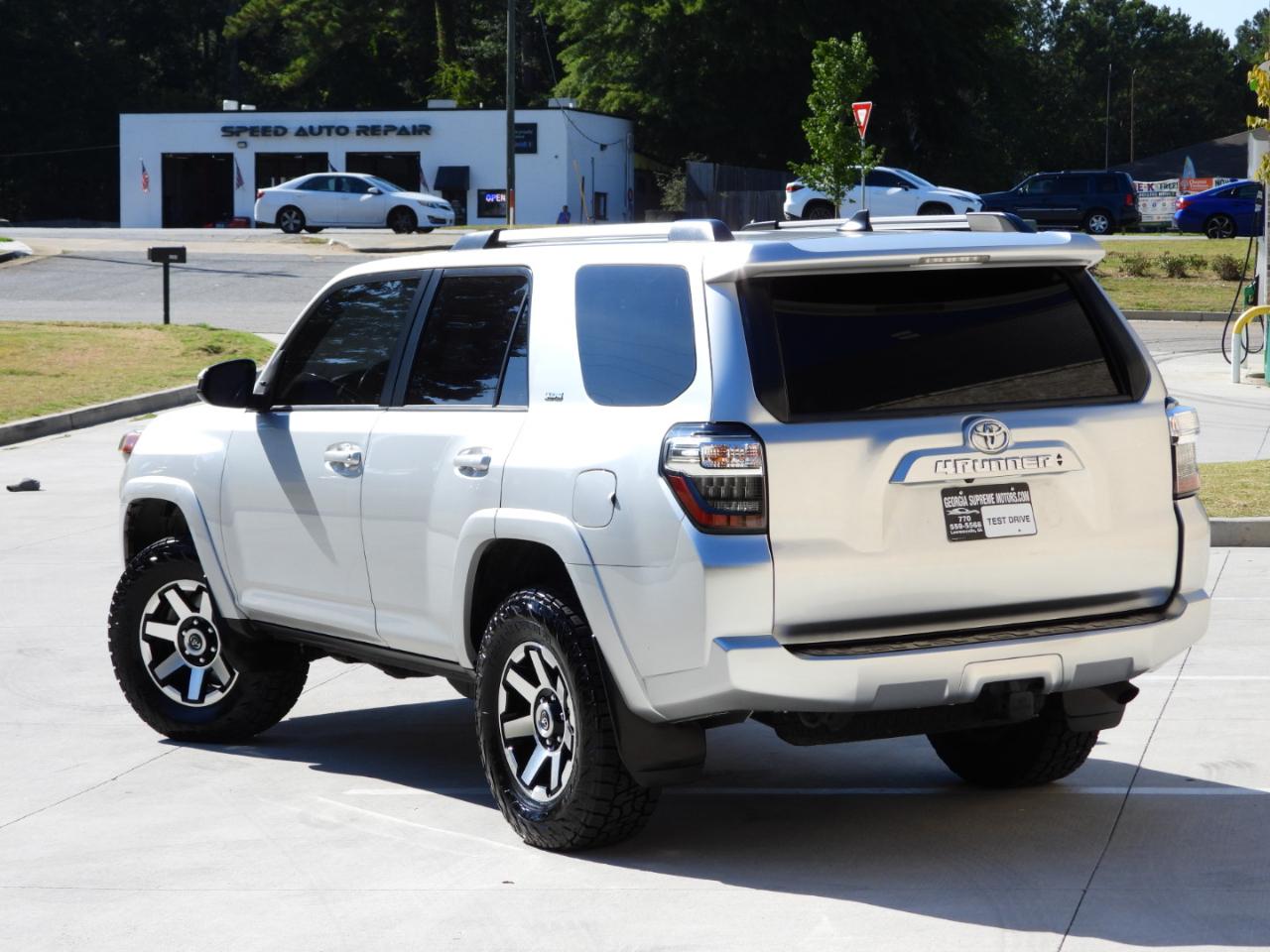 Toyota 4Runner SR5 2021