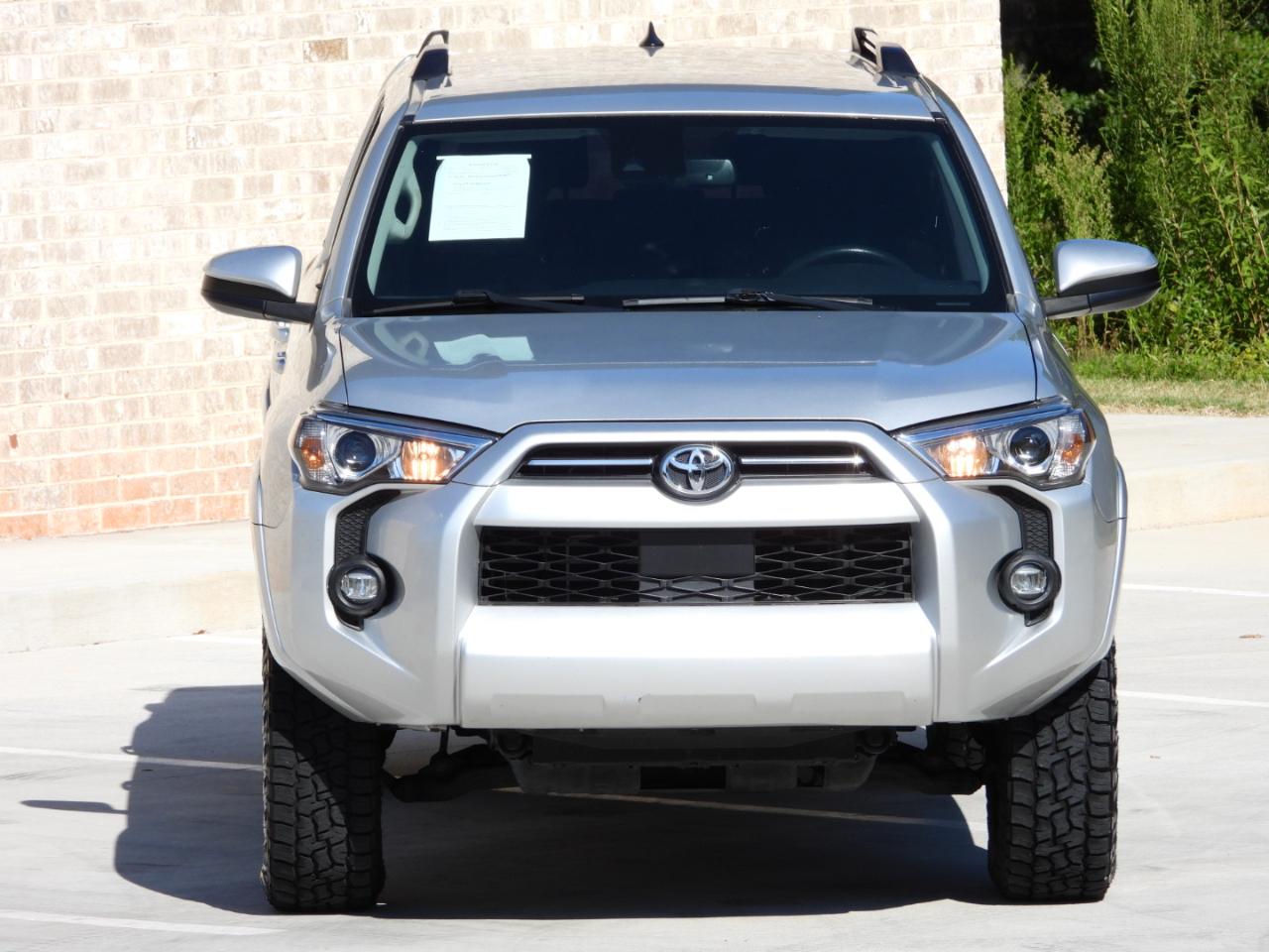 Toyota 4Runner SR5 2021