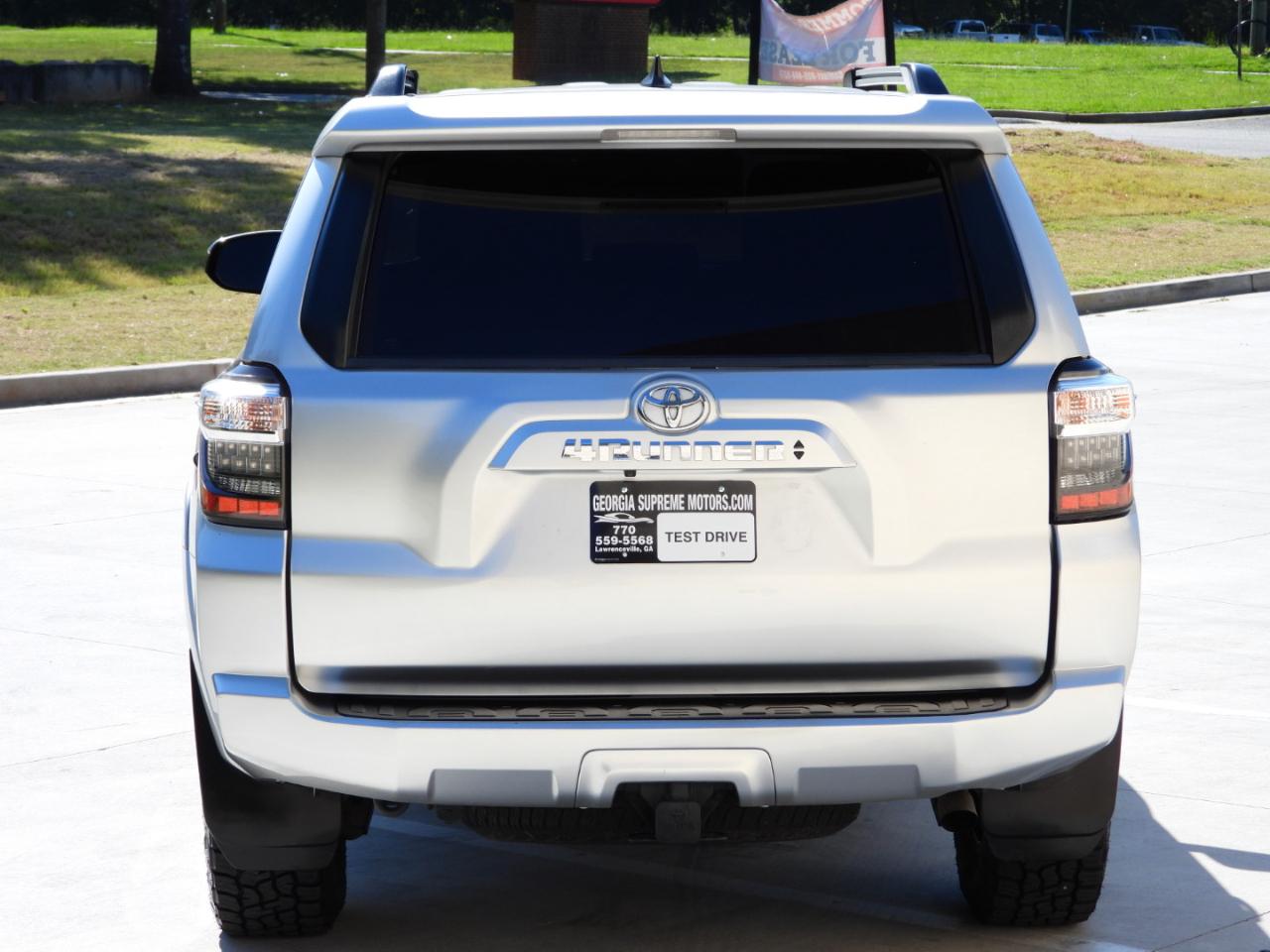 Toyota 4Runner SR5 2021