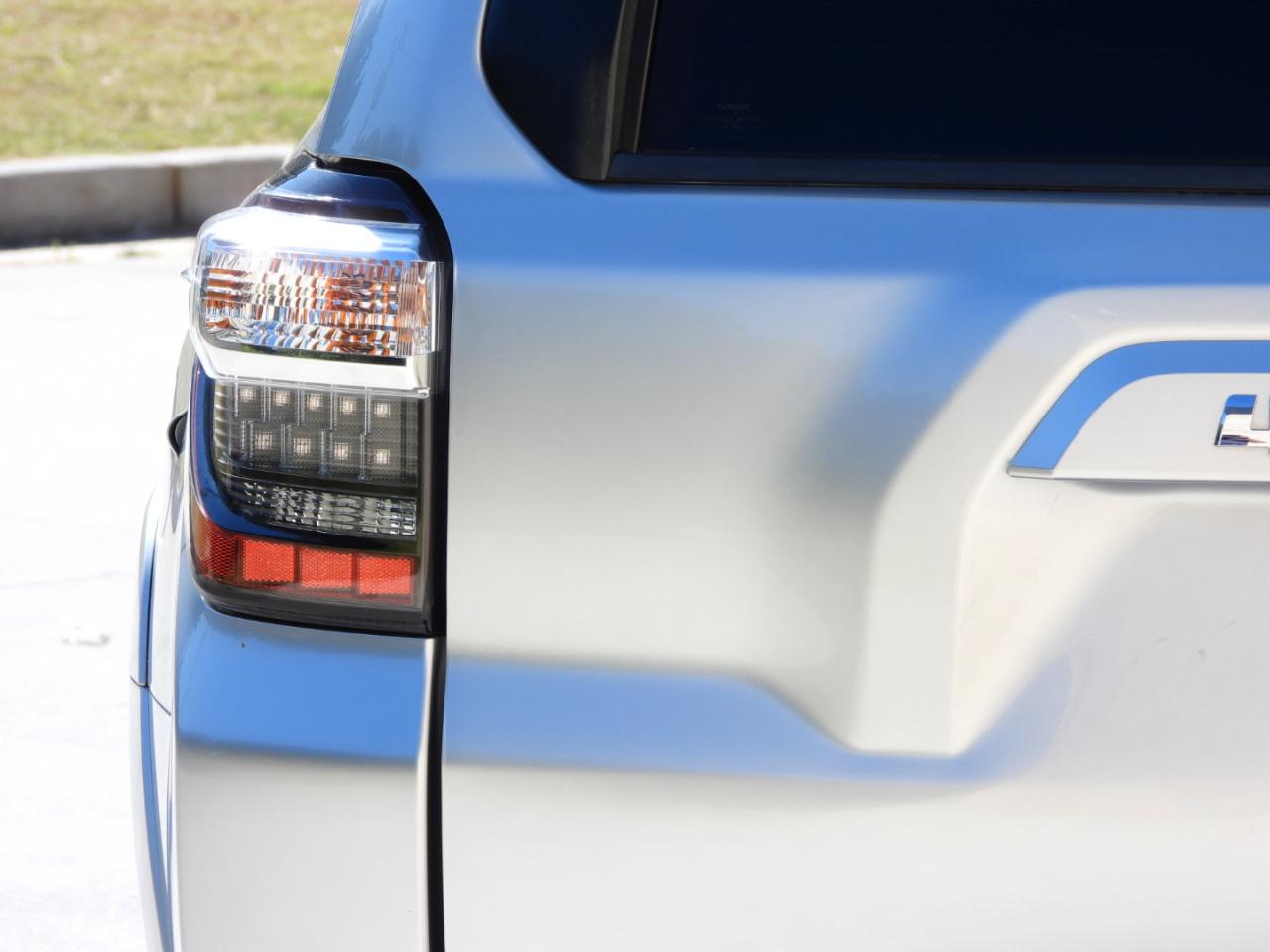 Toyota 4Runner SR5 2021
