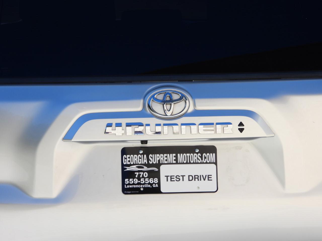Toyota 4Runner SR5 2021