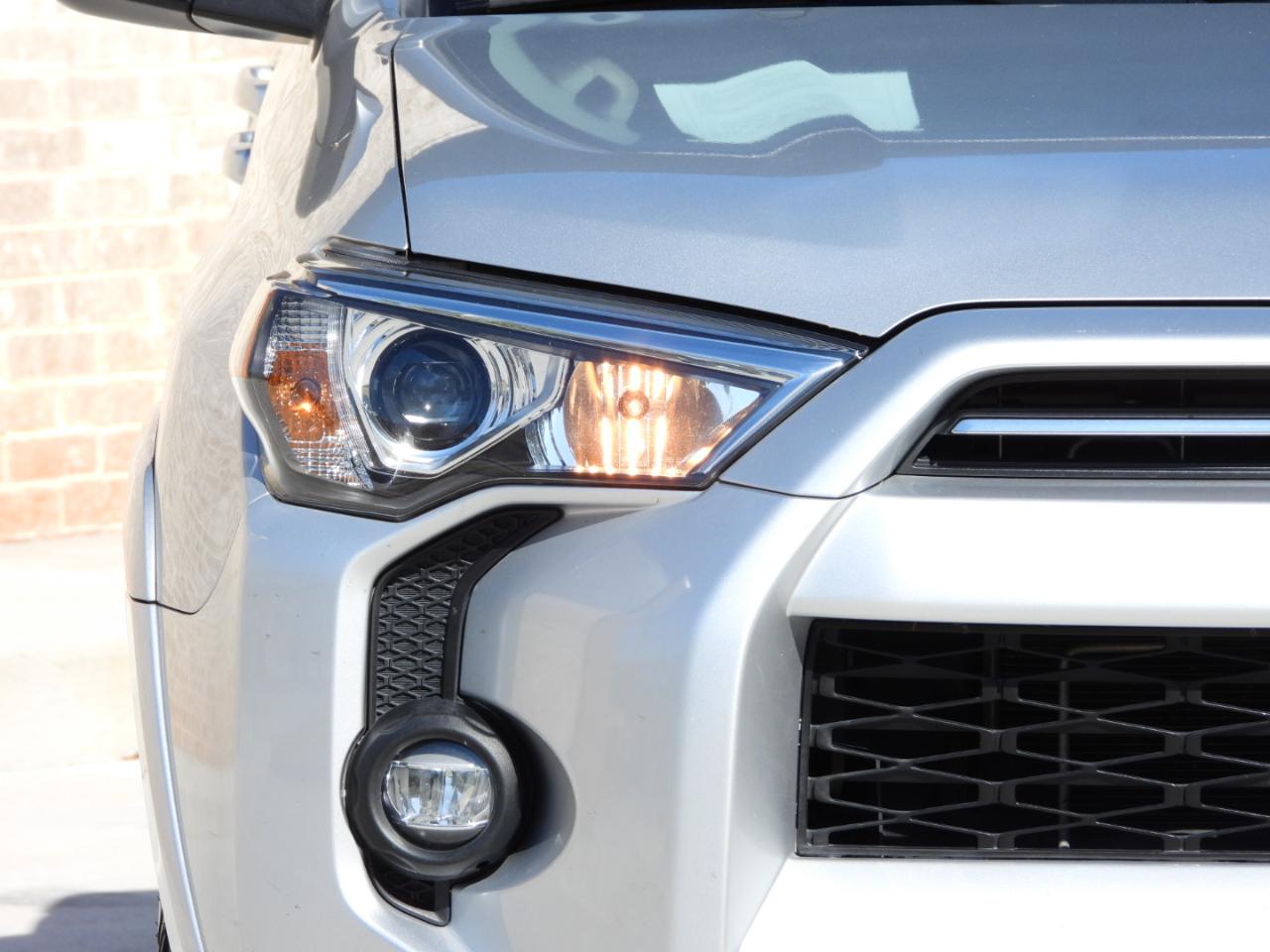 Toyota 4Runner SR5 2021